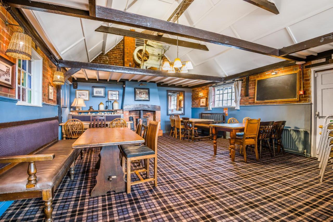 리밍톤 The Walhampton Arms B&B 외부 사진