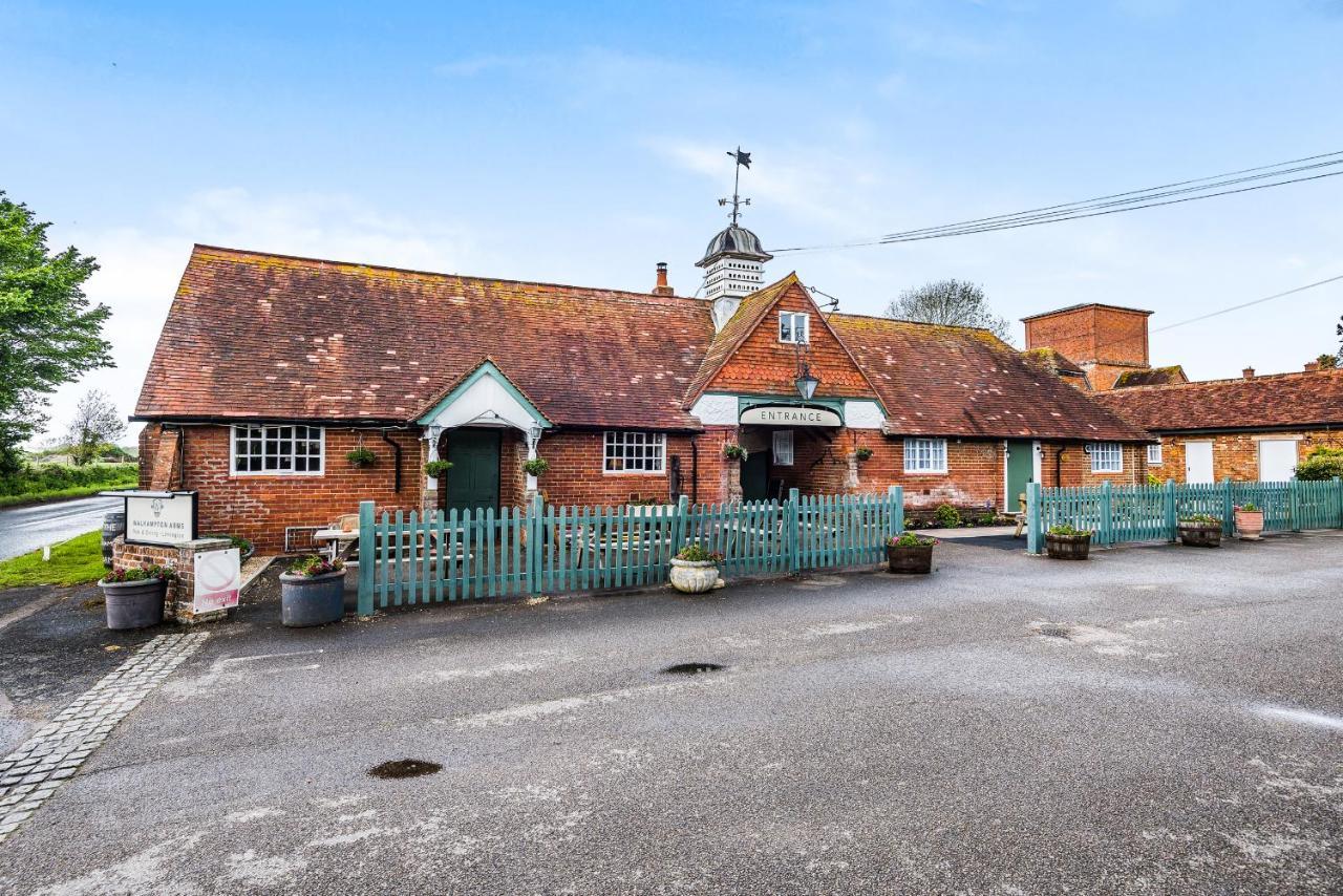 리밍톤 The Walhampton Arms B&B 외부 사진