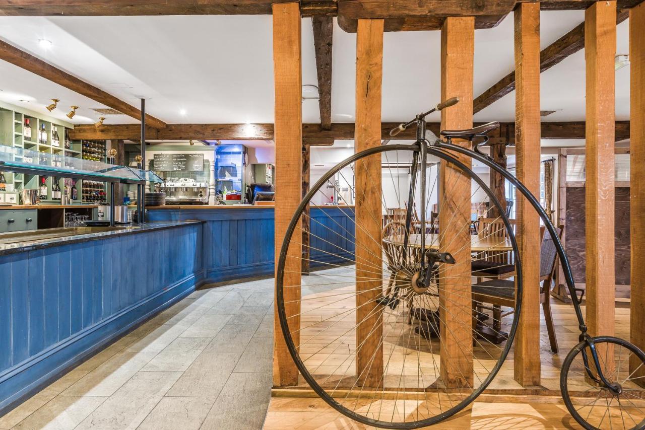 리밍톤 The Walhampton Arms B&B 외부 사진
