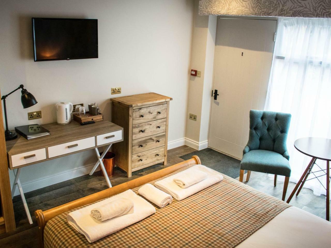 리밍톤 The Walhampton Arms B&B 외부 사진